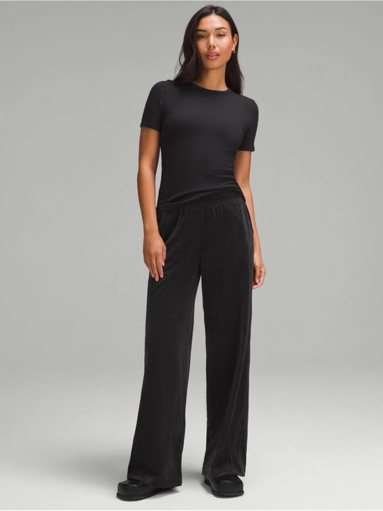 lululemon athletica Pants - Lululemon Scuba Mid-Rise Wide-Leg Pant Velvet Cord black sz 8